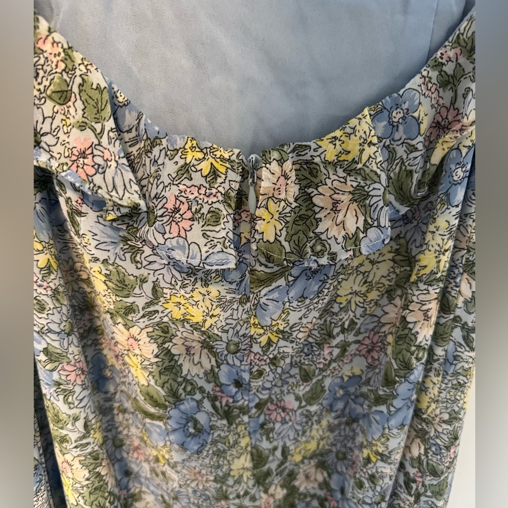 ASTR wildflower ruffle dress - Picture 10 of 11